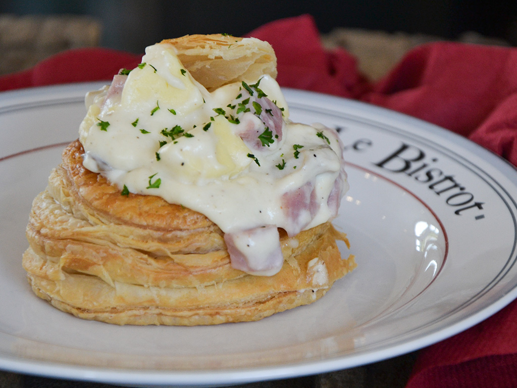 Bouchée à la reine aux quenelles